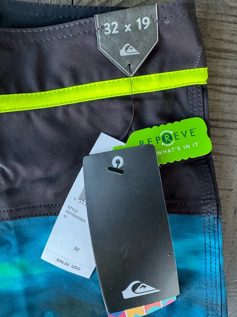 Quiksilver Hold Down Vee 19